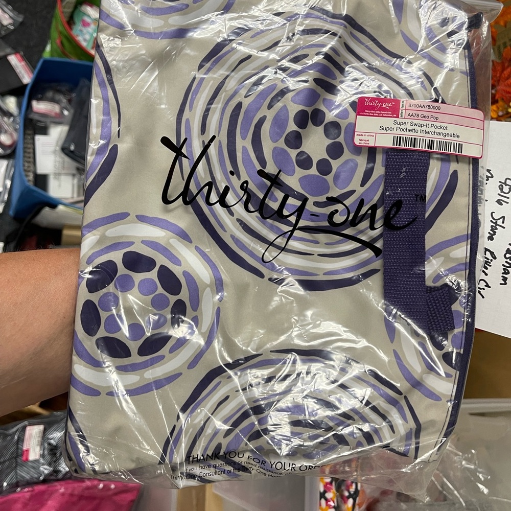 ThirtyOne super swap it Pocket new with tags!